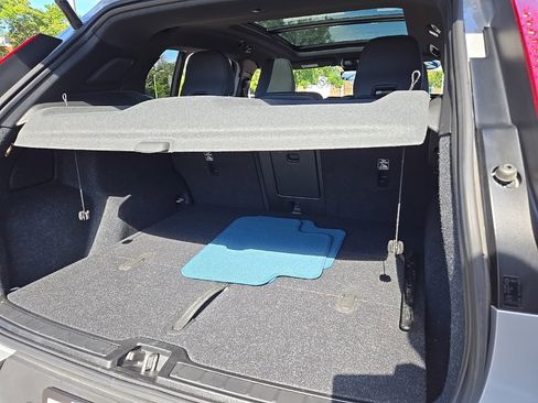 Certified 2023 Volvo XC40 Recharge Ultimate image 6