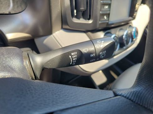 Used 2014 Toyota RAV4 LE FWD image 27