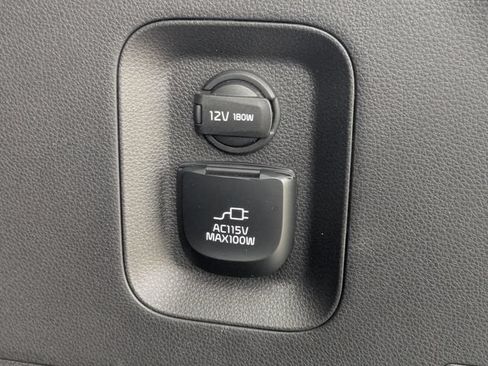 Certified 2022 Kia Carnival SX FWD image 14