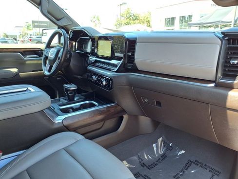 Used 2022 GMC Sierra 1500 SLT w/ SLT Premium Package image 13