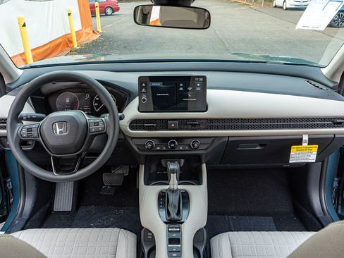 New 2027 Honda HR-V LX image 17