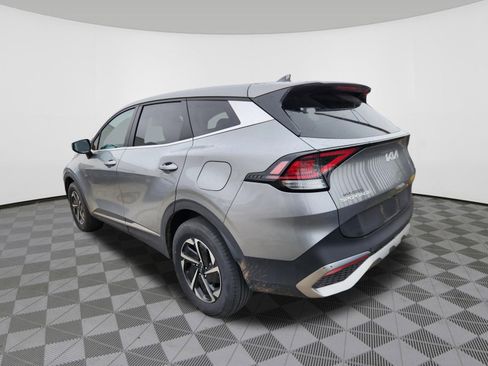 Used 2023 Kia Sportage LX AWD/4WD image 3