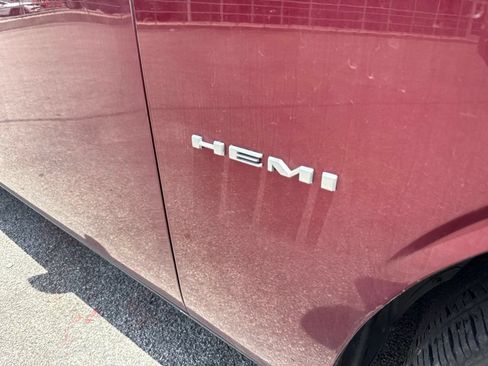 Used 2022 Dodge Challenger R/T RWD image 3