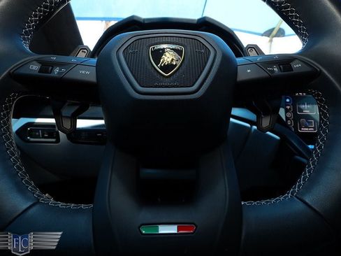 Used 2023 Lamborghini Urus S AWD/4WD image 40
