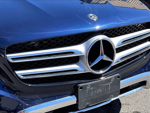 Used 2018 Mercedes-Benz GLC 300 4MATIC w/ Multimedia Package image 26