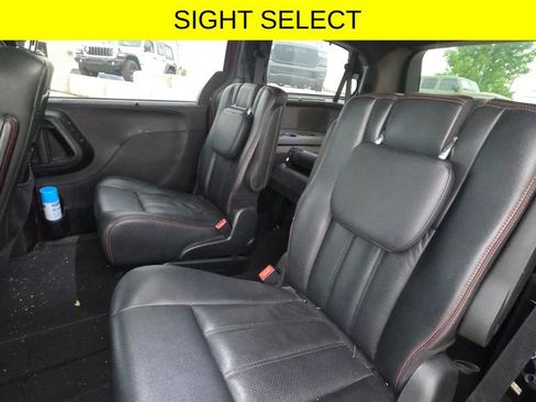 Used 2017 Dodge Grand Caravan GT FWD image 13