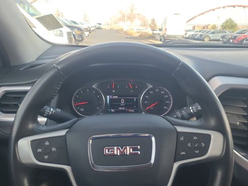 Used 2017 GMC Acadia SLT image 10