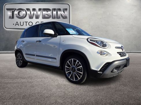 Used 2018 FIAT 500L Trekking w/ Popular Equipment Group image 2