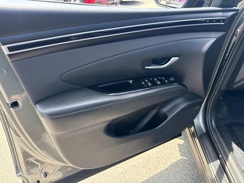 Used 2022 Hyundai Tucson Limited image 21