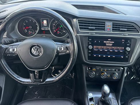 Used 2018 Volkswagen Tiguan SE w/ 18" Alloy Wheels Package image 27