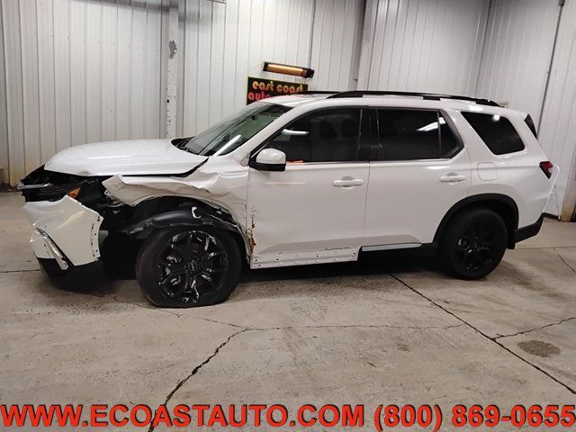 Used 2025 Honda Pilot Touring image 5