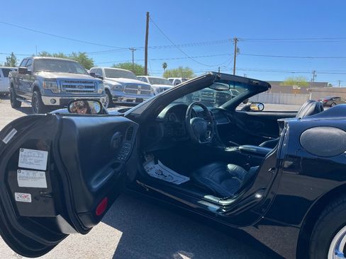 Used 2002 Chevrolet Corvette Convertible w/ Preferred Equipment Group2 RWD image 49