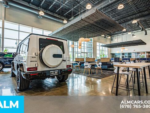 Used 2025 Chevrolet Trax LT FWD image 45