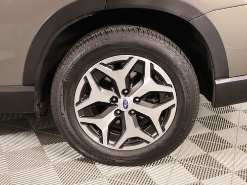 Used 2021 Subaru Forester Premium image 19
