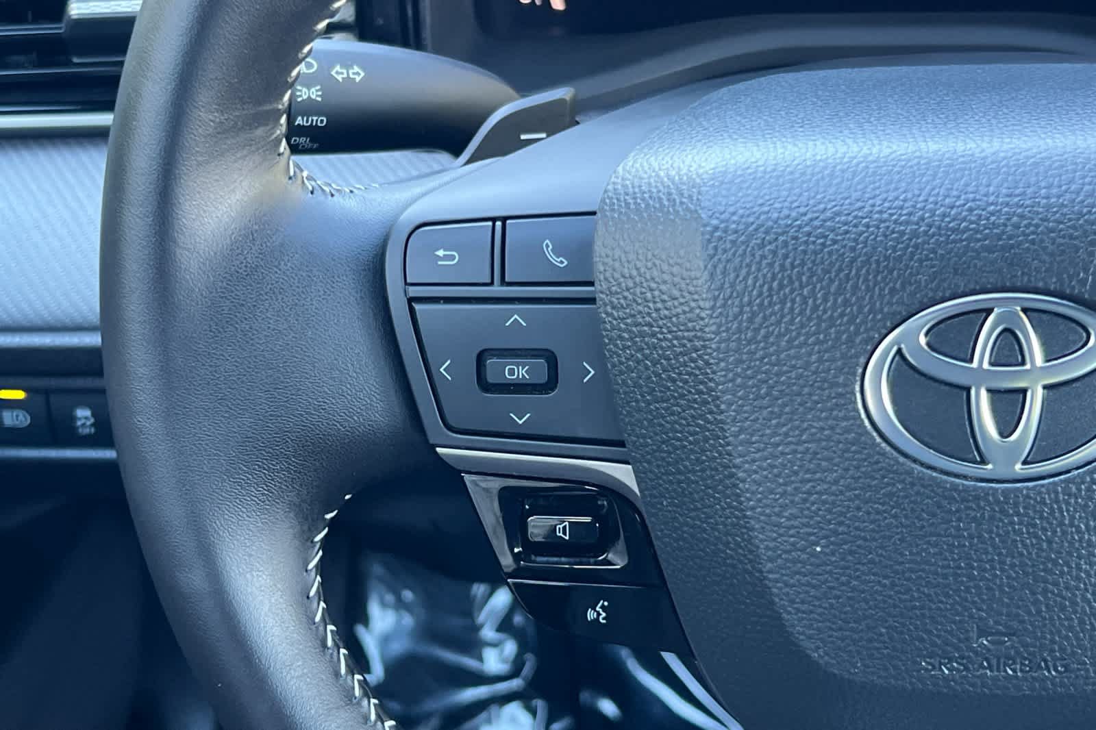Certified 2025 Toyota Camry SE FWD image 25
