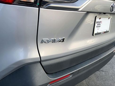 Used 2024 Toyota RAV4 XLE Premium FWD image 30