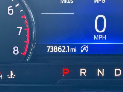 Used 2020 Ford Explorer XLT w/ Equipment Group 202A image 21