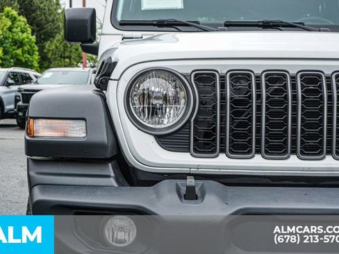Used 2025 Jeep Wrangler Unlimited Sport AWD/4WD image 15