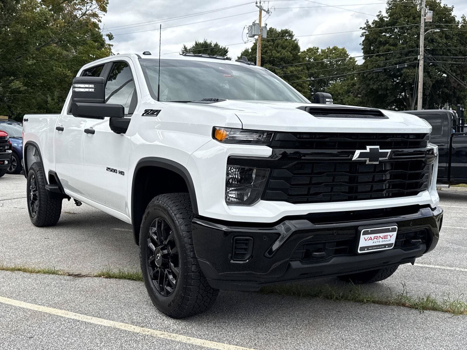 New 2026 Chevrolet Silverado 2500 Custom w/ Custom Value Package AWD/4WD image 3