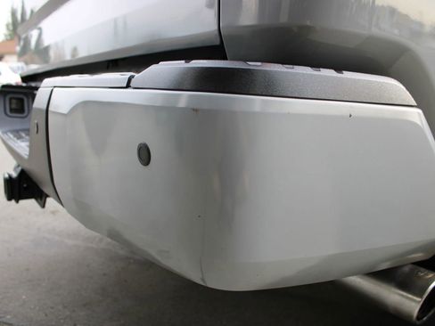 Used 2018 Toyota Tundra SR5 w/ TRD Off Road Package image 14