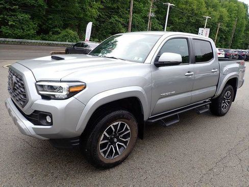 Certified 2023 Toyota Tacoma TRD Sport w/ Technology Package AWD/4WD image 7