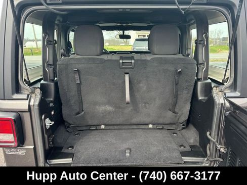 Used 2019 Jeep Wrangler Sport AWD/4WD image 13