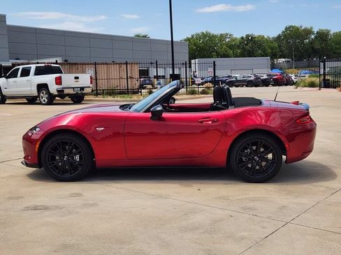 Used 2025 MAZDA MX-5 Miata Club RWD image 4