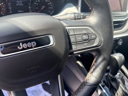 Used 2022 Jeep Compass Limited AWD/4WD image 19