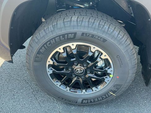 New 2026 Toyota Tundra SR5 AWD/4WD image 11