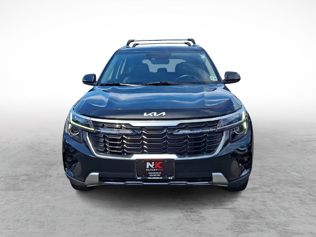 Used 2024 Kia Seltos S AWD/4WD image 2