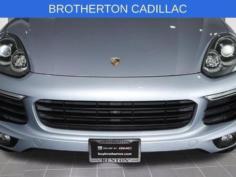 Used 2016 Porsche Cayenne AWD/4WD image 10