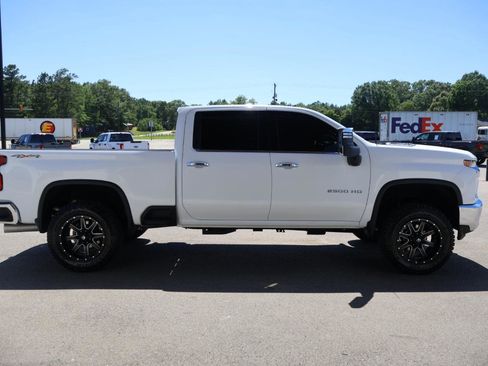 Used 2021 Chevrolet Silverado 2500 LTZ AWD/4WD image 4