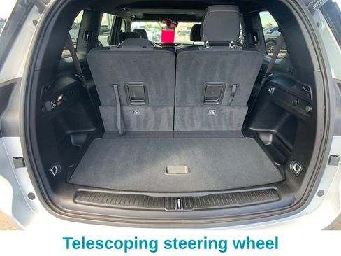 New 2025 Jeep Grand Cherokee L Laredo w/ Luxury Tech Group I image 22