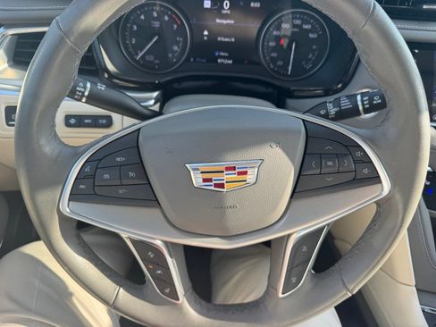 Certified 2024 Cadillac XT5 Premium Luxury w/ Technology Package FWD image 17