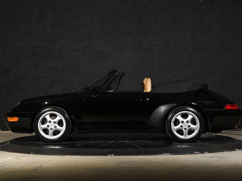 Used 1995 Porsche 911 Carrera RWD image 19
