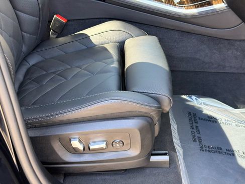 Used 2026 BMW X5 xDrive40i AWD/4WD image 11