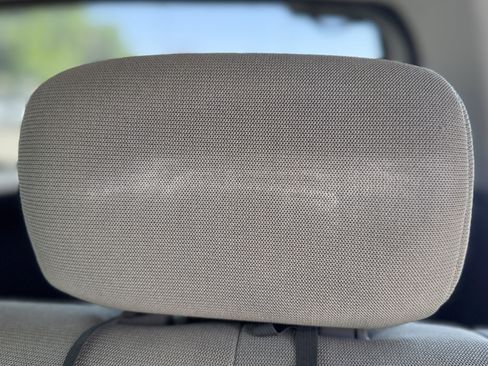 Used 2004 Mitsubishi Endeavor LS AWD/4WD image 31