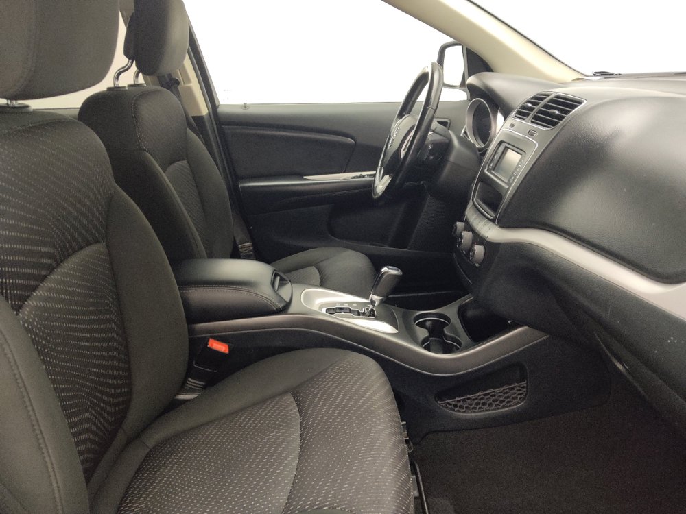 Used 2020 Dodge Journey SE w/ SE Popular Equipment Group FWD image 21