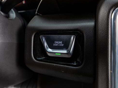 Used 2025 GMC Yukon Denali image 19