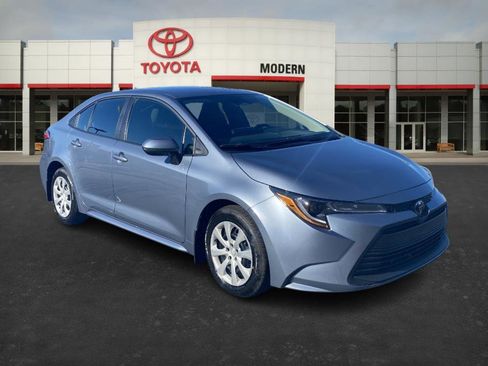 Certified 2025 Toyota Corolla LE image 3