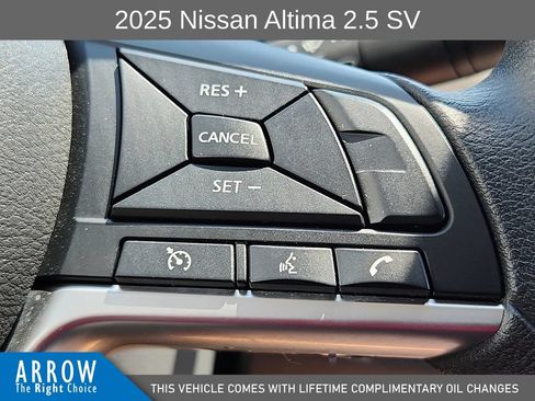 Used 2025 Nissan Altima 2.5 SV FWD image 27