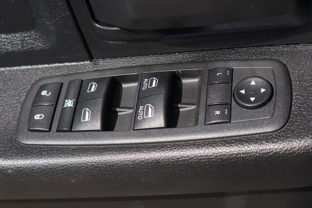Used 2022 RAM 5500 Tradesman w/ Chrome Appearance Group RWD image 14