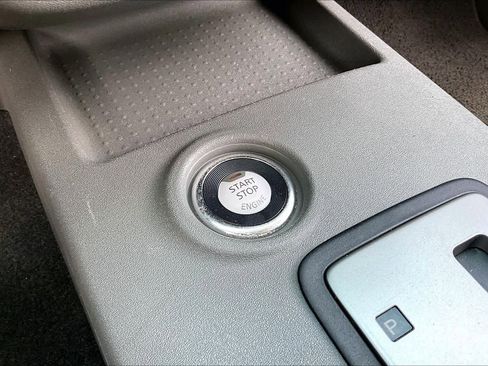 Used 2020 Nissan Frontier SV w/ Midnight Edition Floor Mats AWD/4WD image 32
