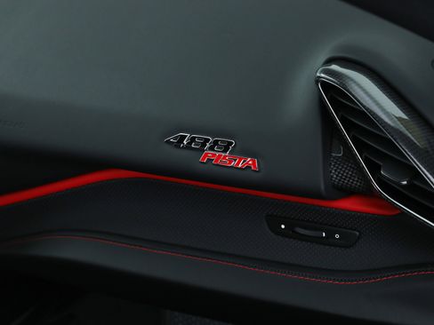 Certified 2019 Ferrari 488 Pista Coupe image 21