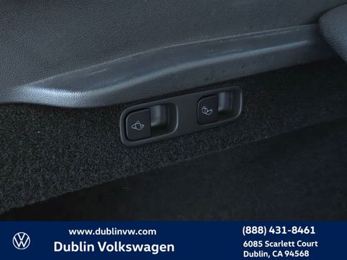 Used 2023 Tesla Model Y Long Range image 23