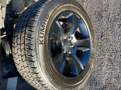 Used 2021 RAM 1500 Big Horn image 9