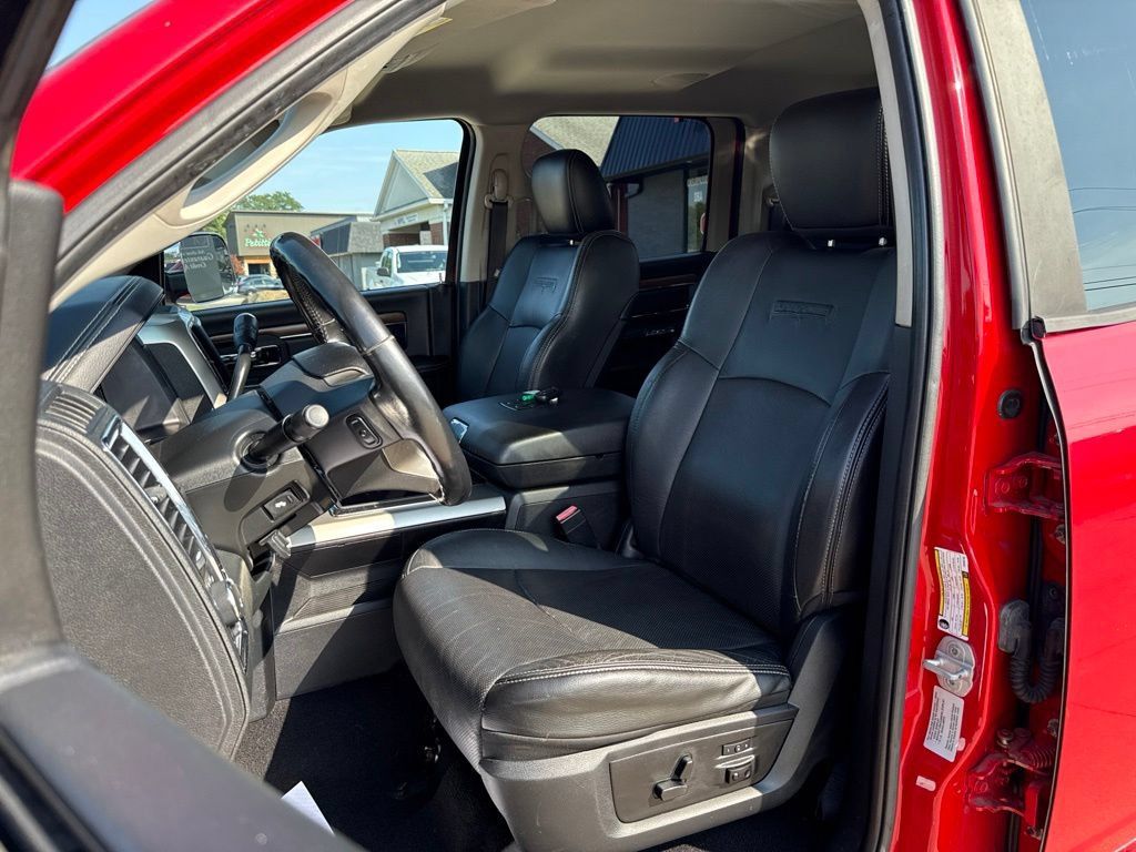 Used 2015 RAM 3500 Laramie AWD/4WD image 2