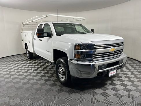 Used 2018 Chevrolet Silverado 2500 W/T w/ WT Convenience Package AWD/4WD image 5