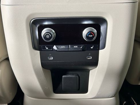 Used 2021 GMC Yukon XL Denali image 20