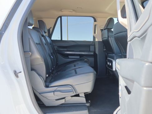 Certified 2024 Ford Expedition Max XLT image 37